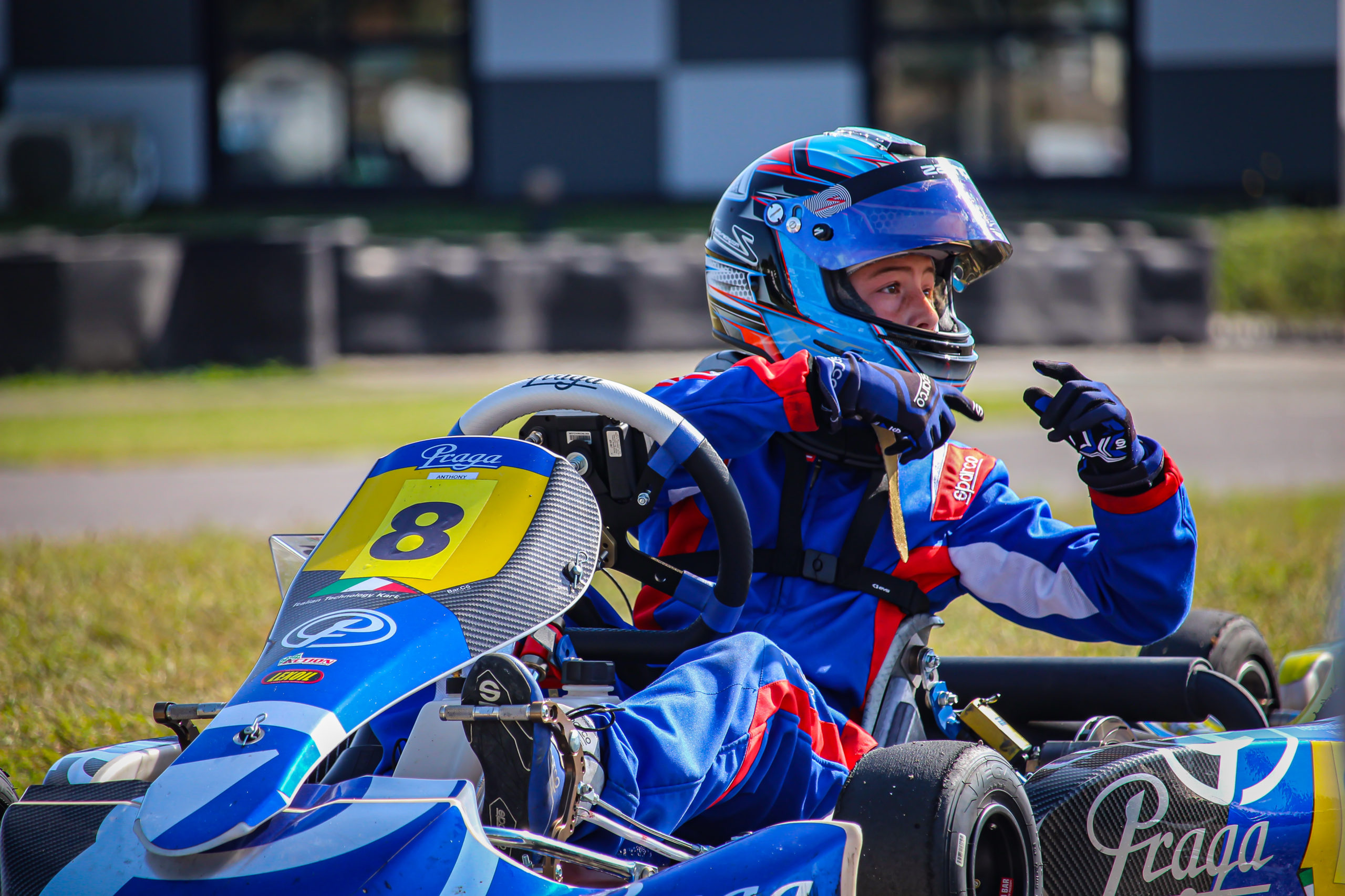 Karting KartOuest . session de pilotage individuelle pour